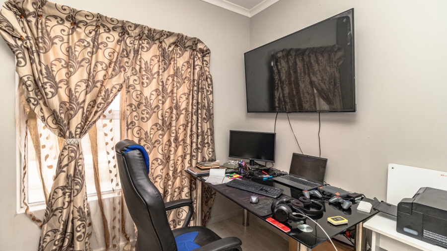 3 Bedroom Property for Sale in Parklands Western Cape